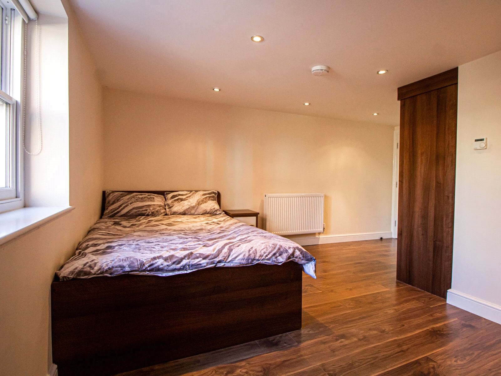 Flat Clarendon Road in Leeds