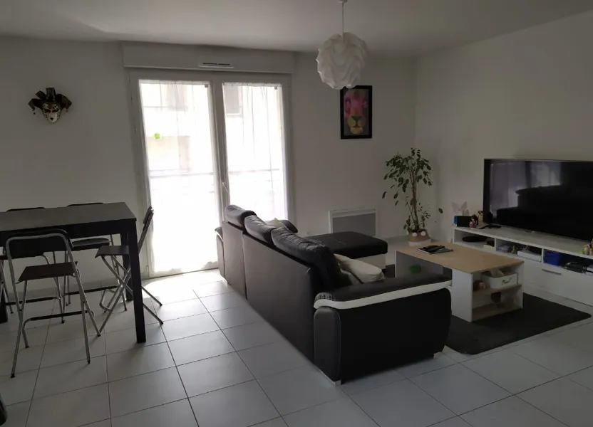 Flat Rue de la Croix de Pierre in Saint-Cyr-sur-Loire