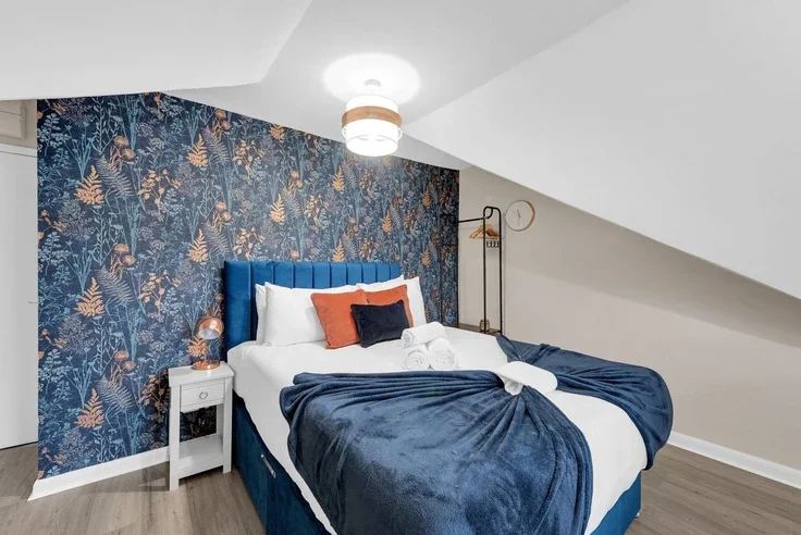 Flat Wightman Road in Greater London