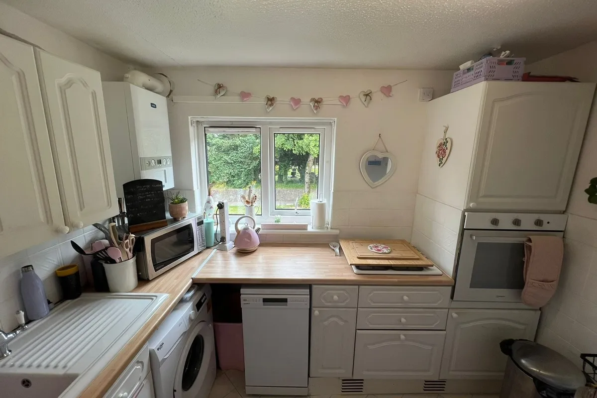 Flat Llanover Road in Cardiff