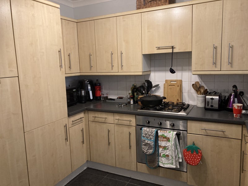 Room Taylor's Green in Greater London