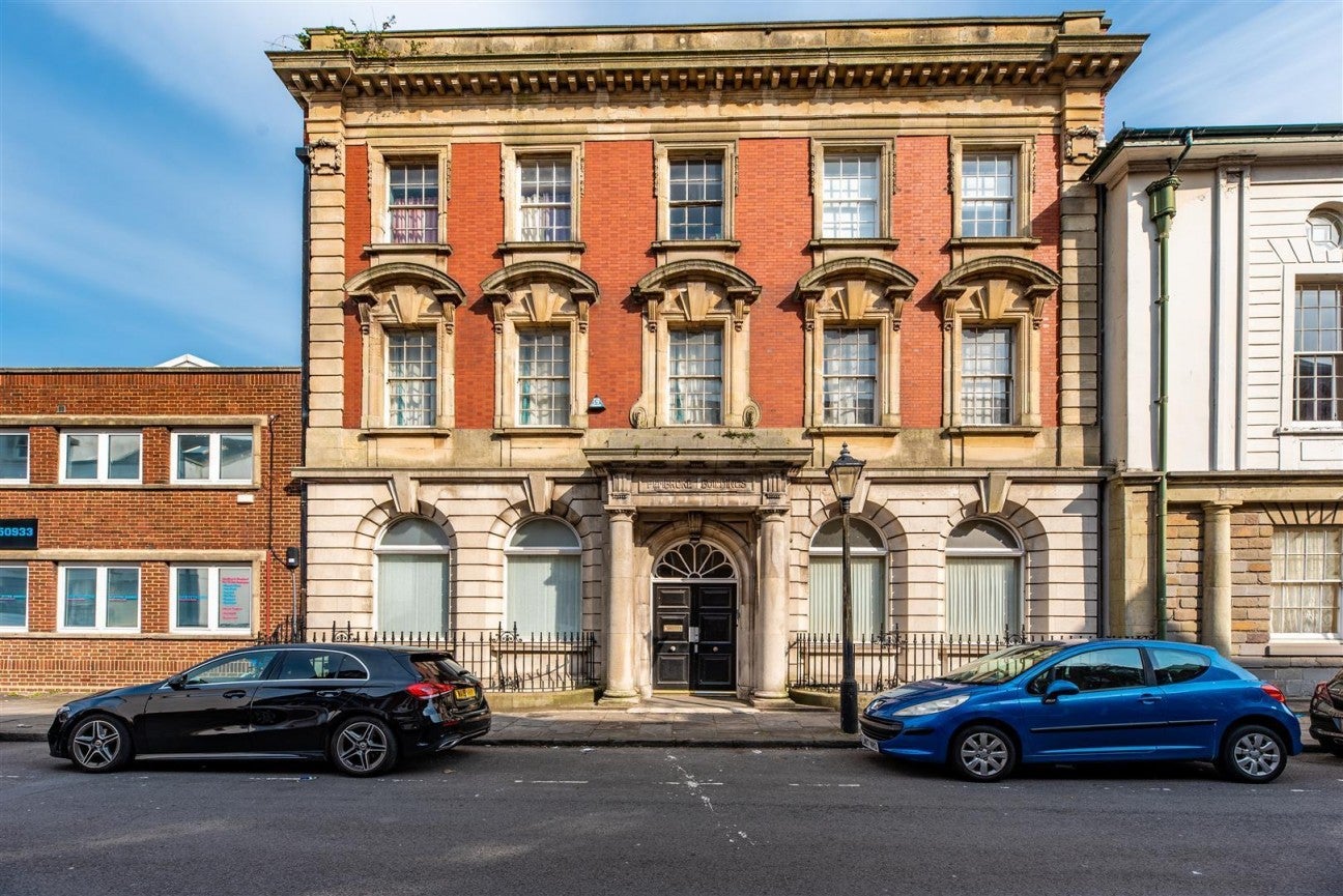 Flat Cambrian Place in Swansea