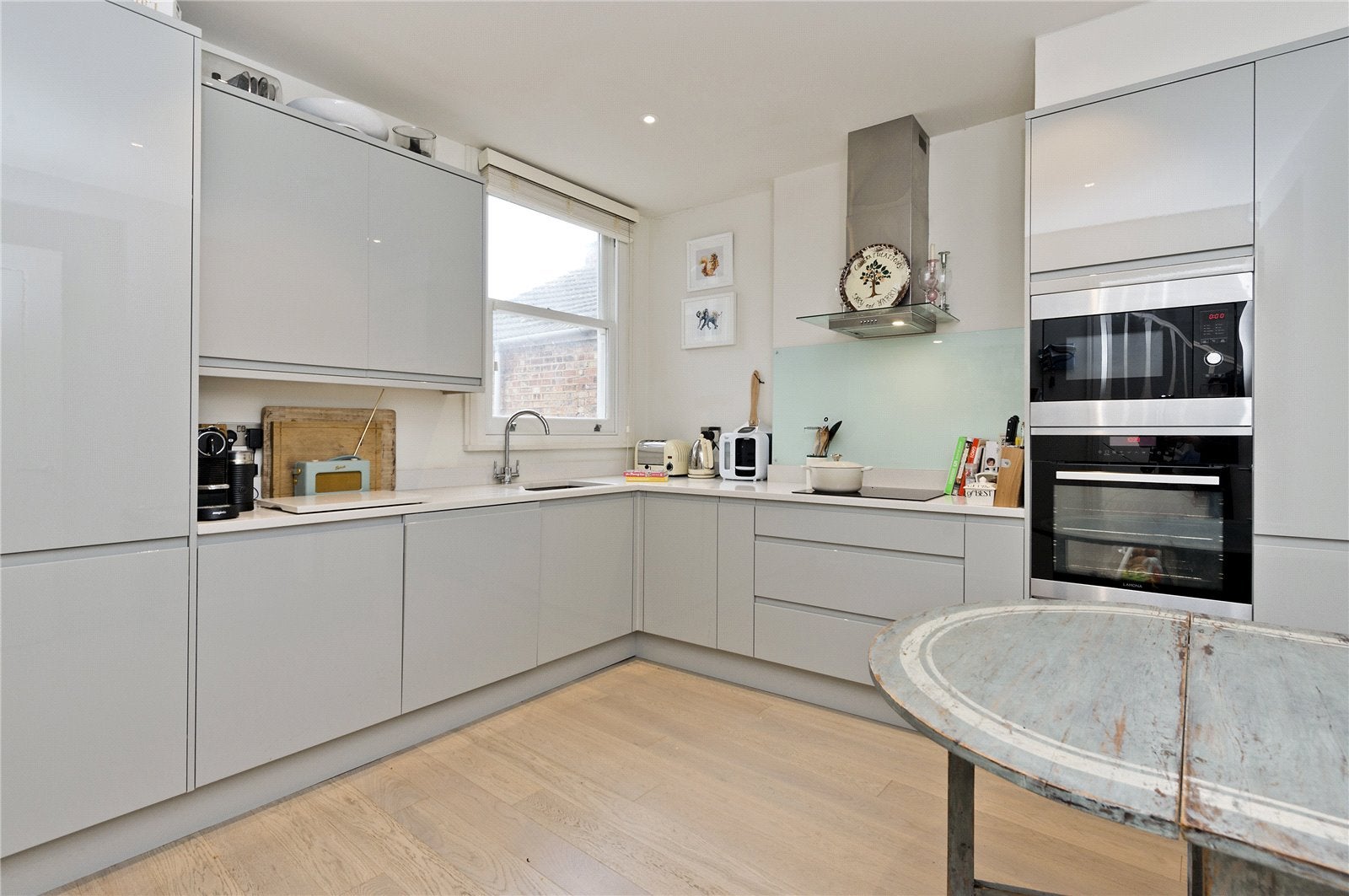Flat Rowallan Road in Greater London