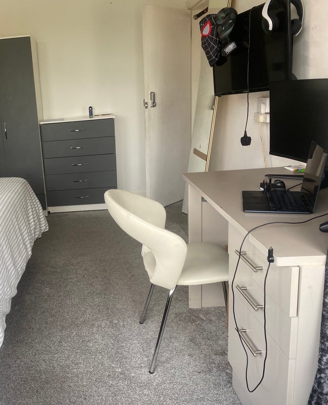 Room Antrobus Road in Birmingham