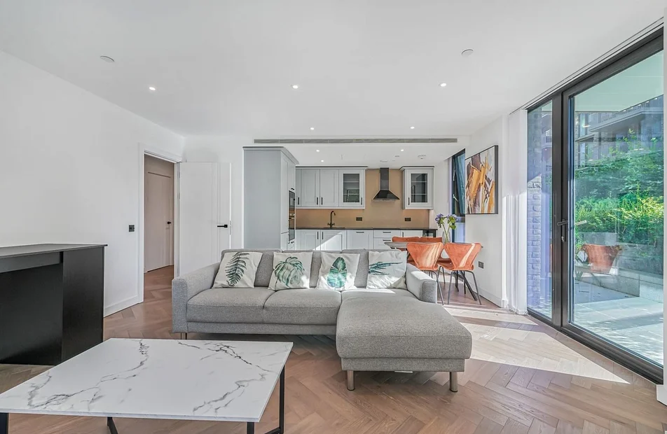 Flat Merino Gardens in Greater London