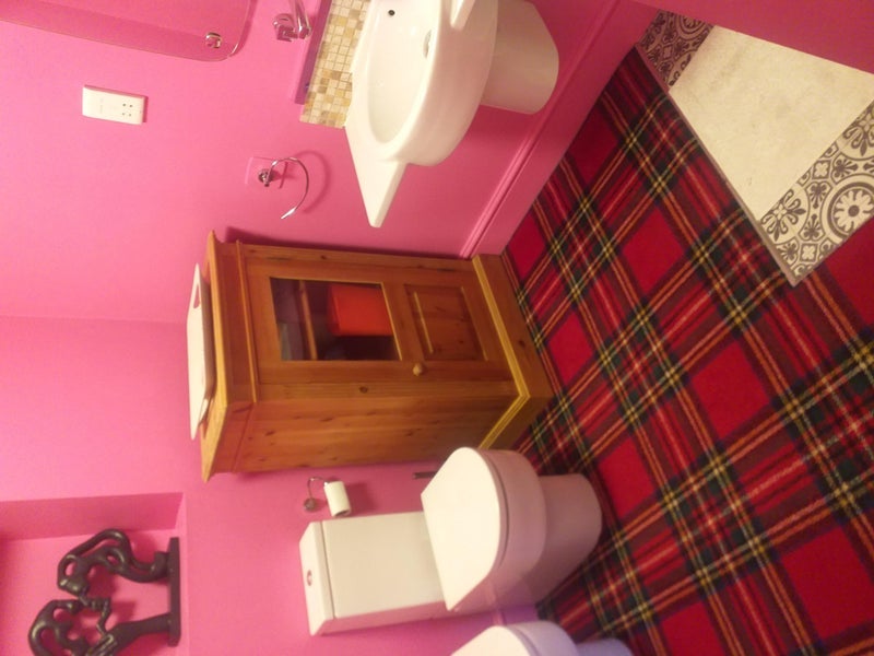 Room Deneford Road in Manchester