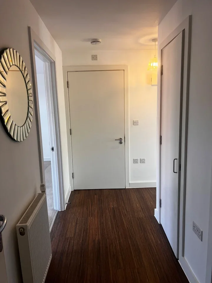 Flat Shapland Way in Greater London