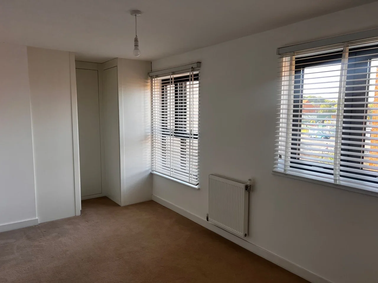 Flat Shapland Way in Greater London
