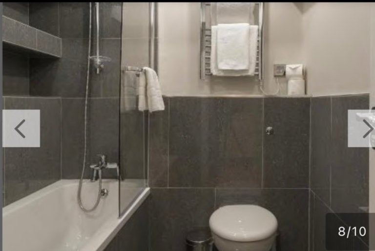 Flat Lucan Place in Greater London