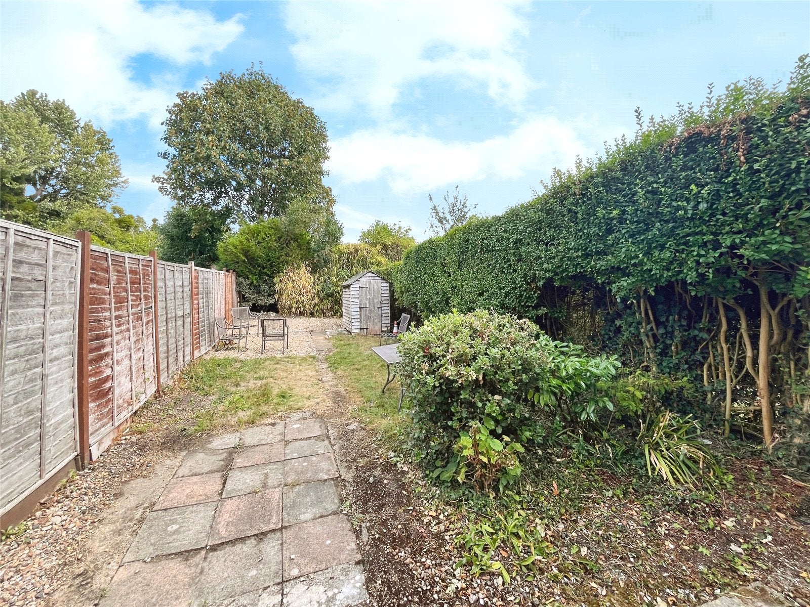 Flat Harvest Road in Borough of Runnymede