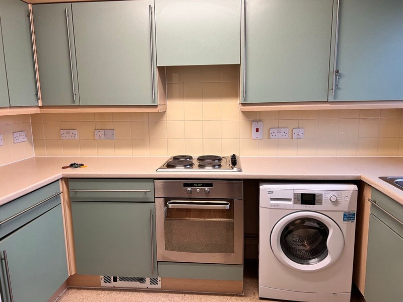 Flat Glebelands Close in Greater London
