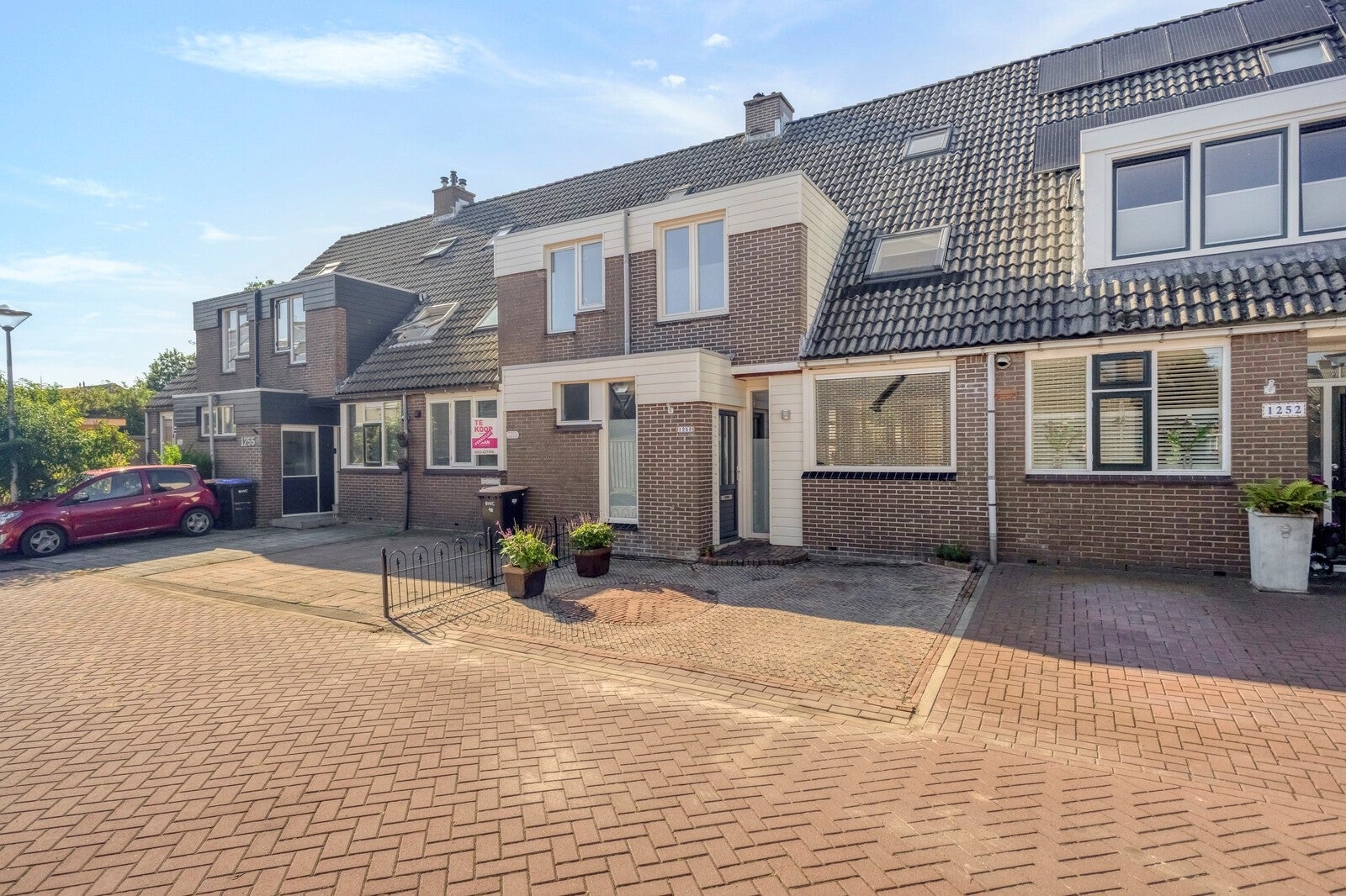 Huis Kruiszwin 1253 in Julianadorp