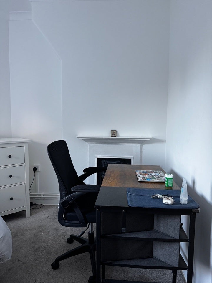 Room Reardon Street in Greater London