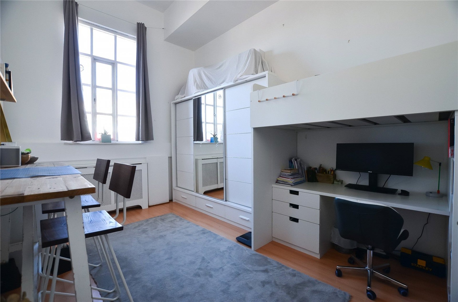 Flat Dalston Lane in Greater London