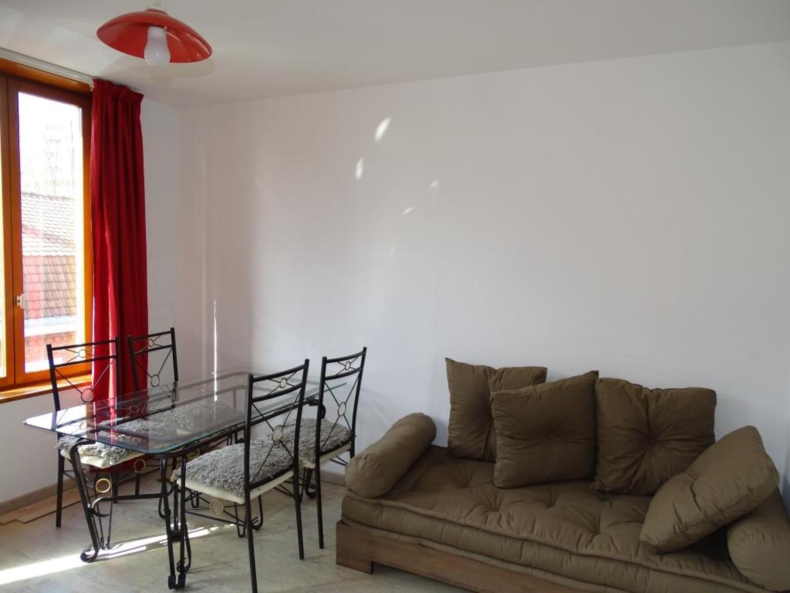 Flat Rue Vantroyen in Lille