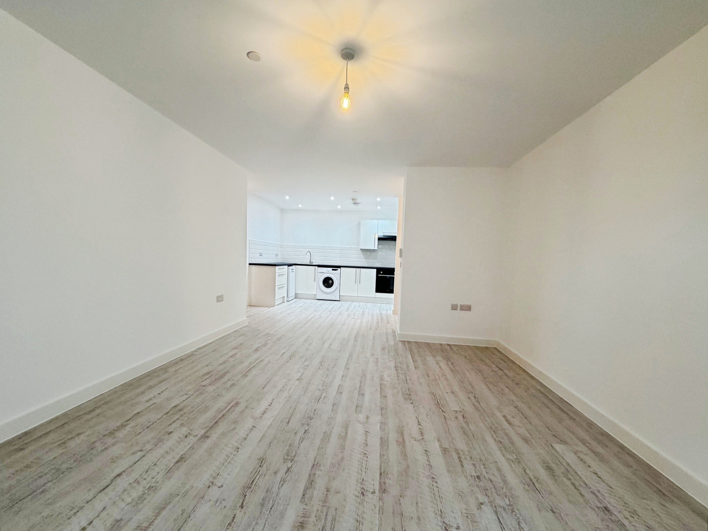 Flat Albert Place in Peterborough