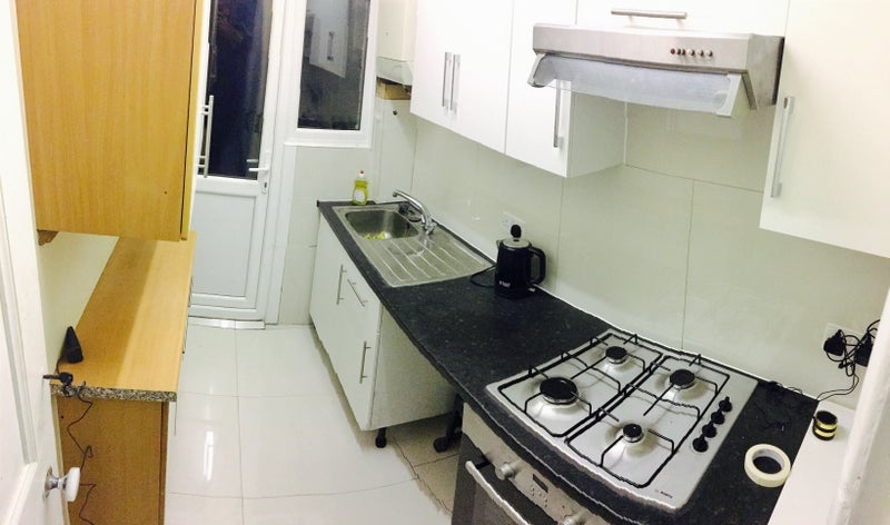 Room Deal Road in Greater London