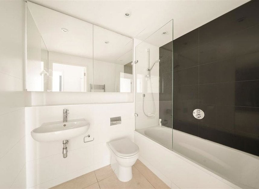 Flat Walworth Road in London