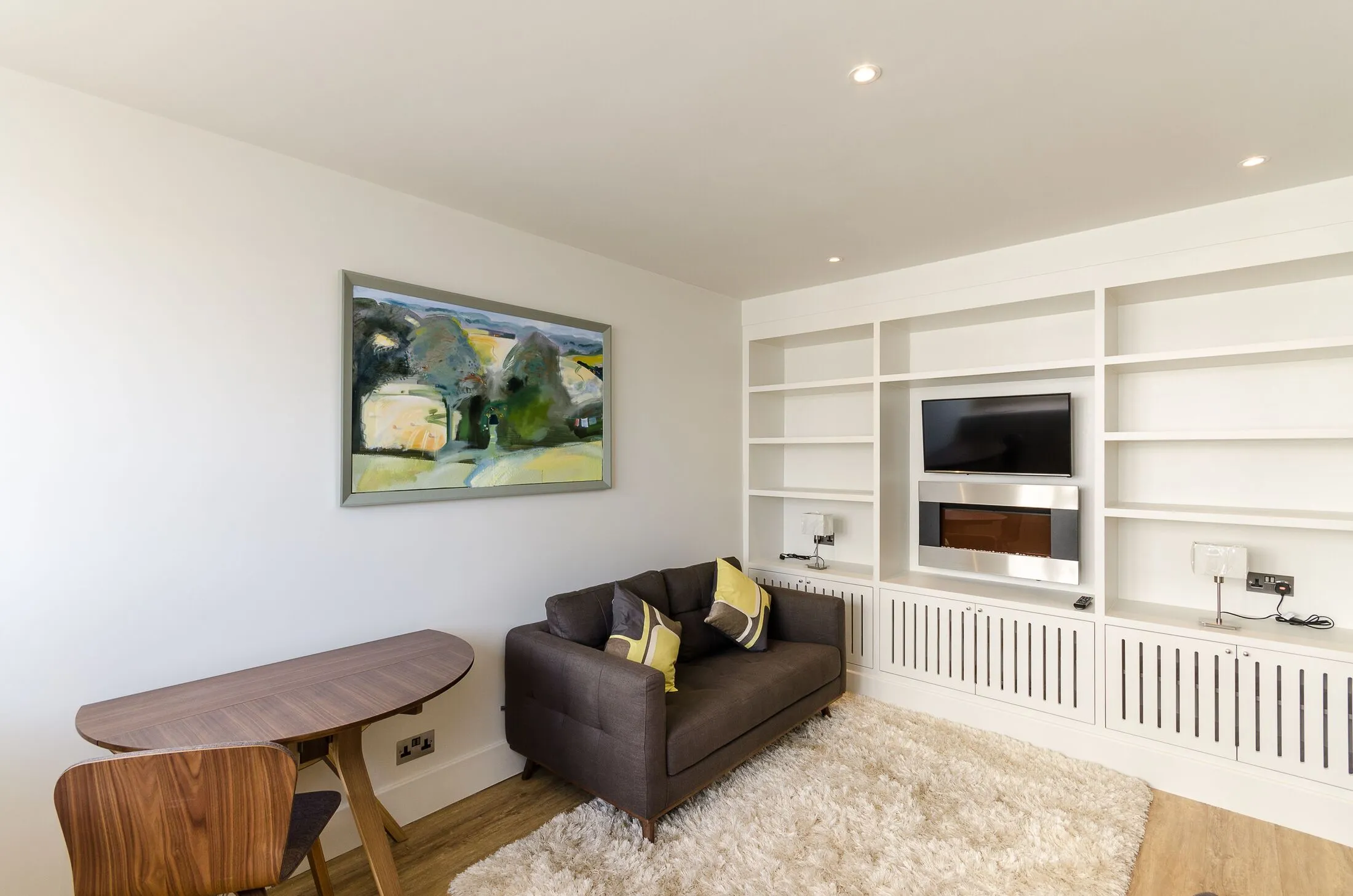 Flat Sloane Avenue in Greater London