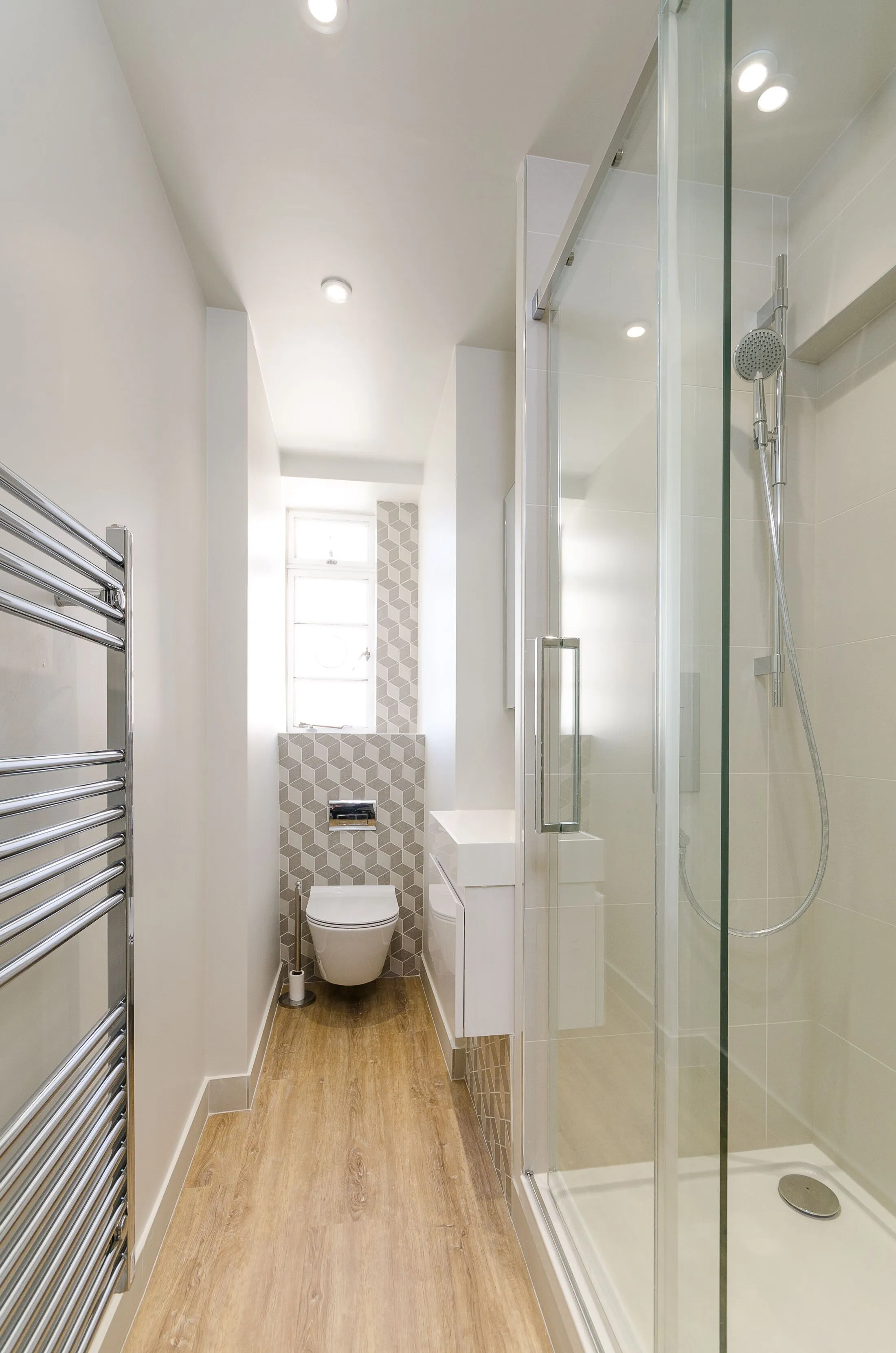 Flat Sloane Avenue in Greater London