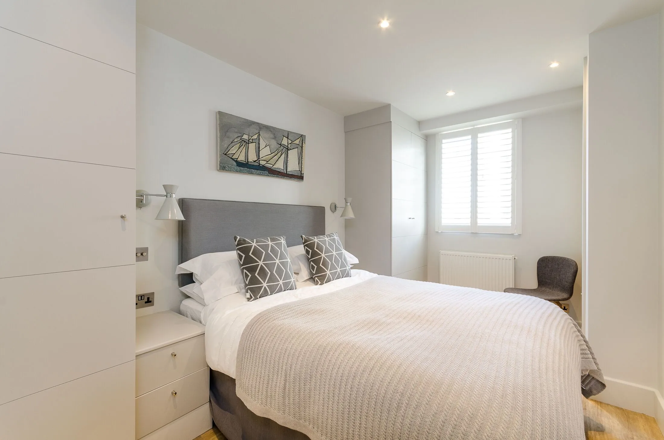 Flat Sloane Avenue in Greater London
