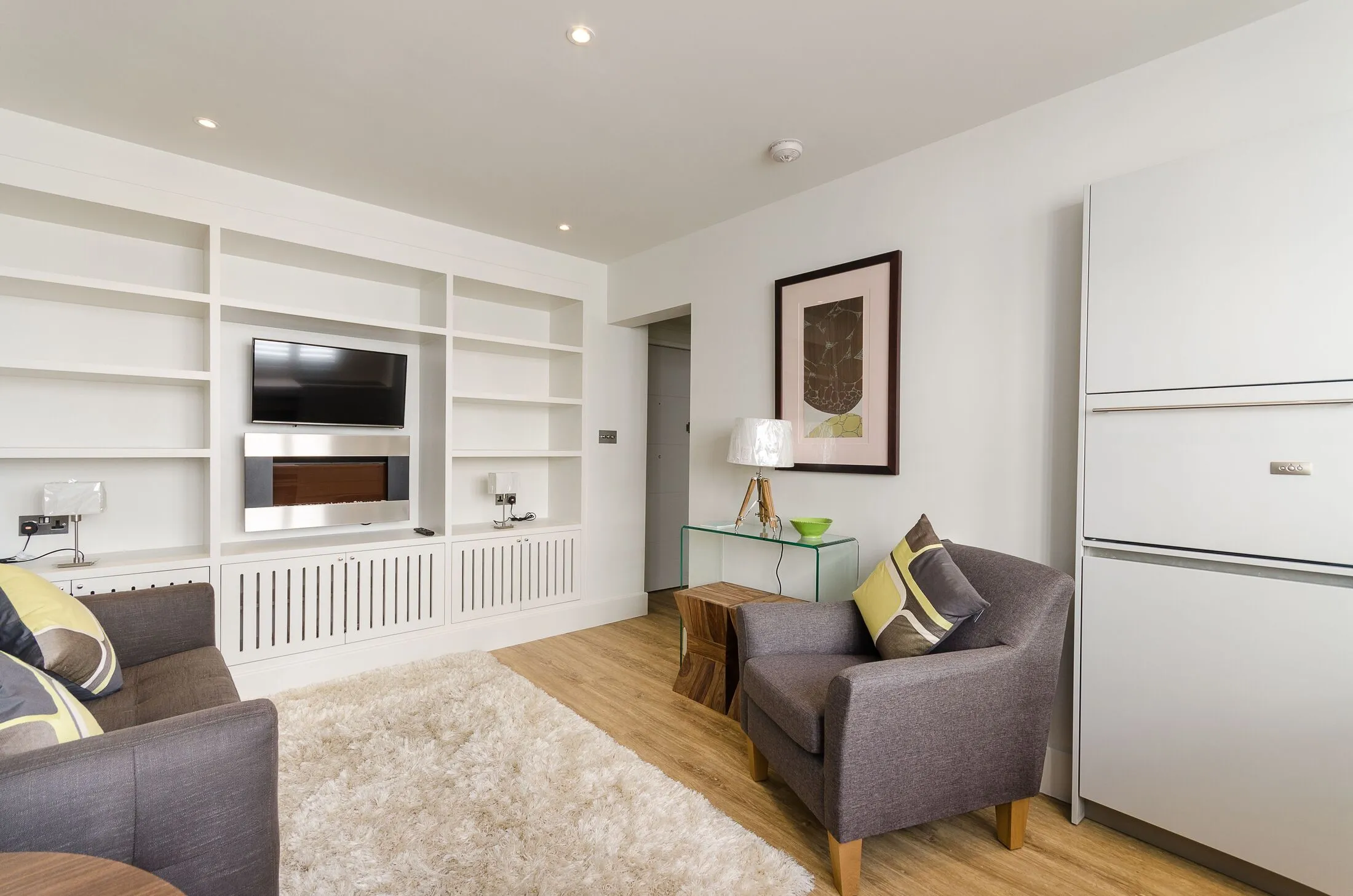 Flat Sloane Avenue in Greater London