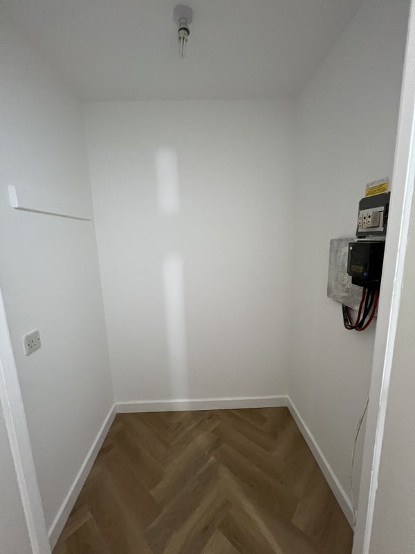 Flat Bath Close in Greater London