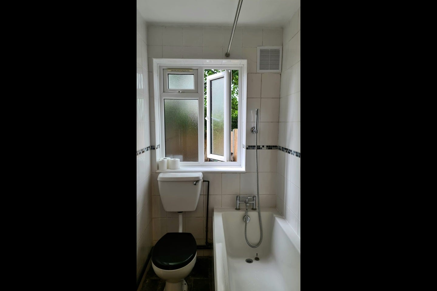 Flat Lawrie Park Road in Greater London