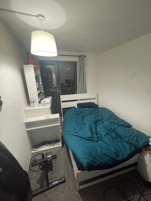 Room Crawshay Road in Greater London