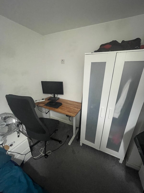 Room Crawshay Road in Greater London