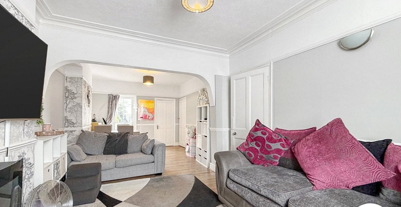 House Crumpsall Street in Greater London