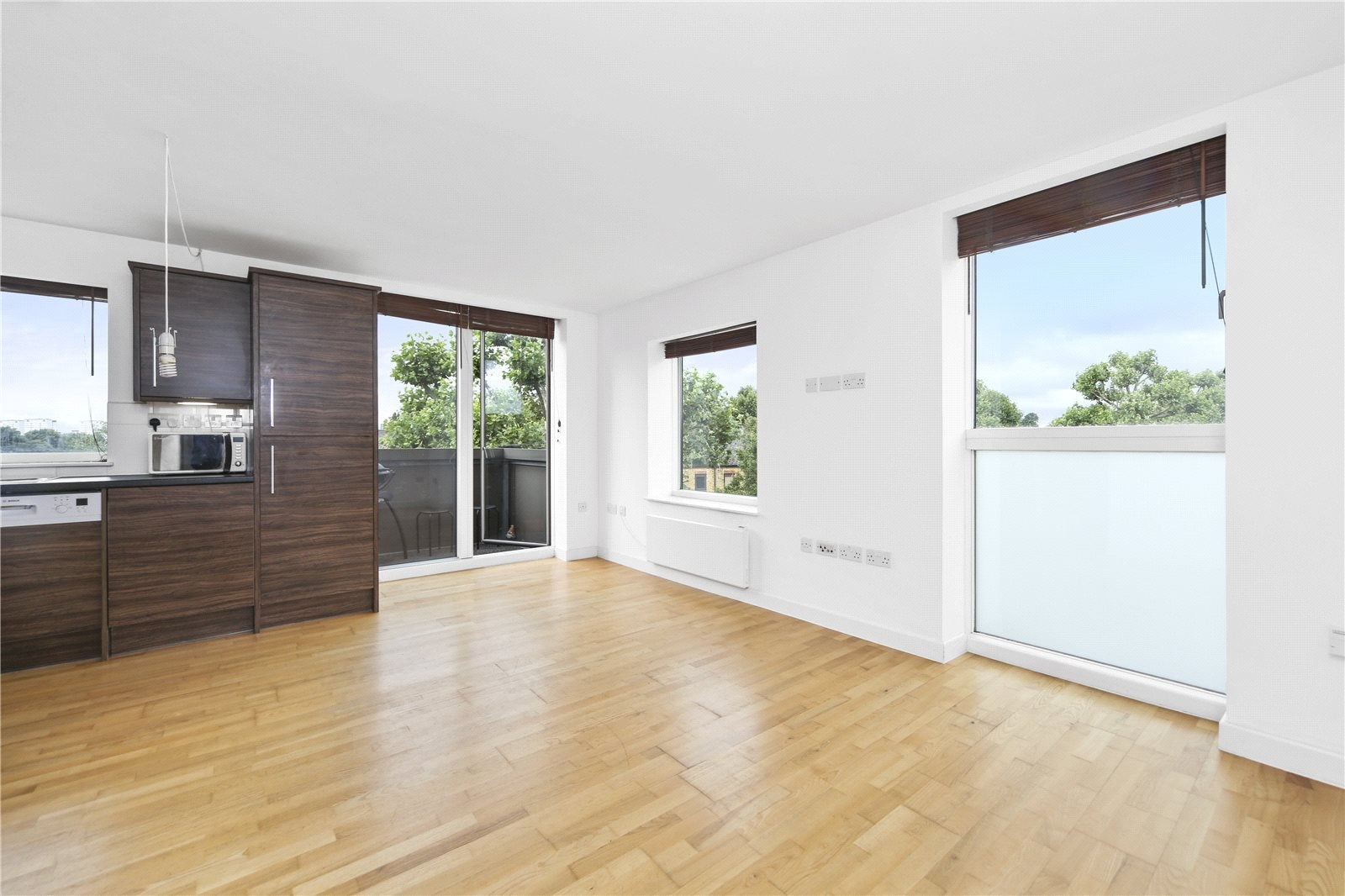 Flat Bevington Road in Greater London