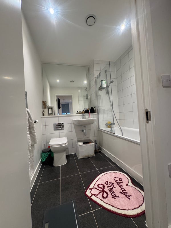 Room Wharf End in Trafford
