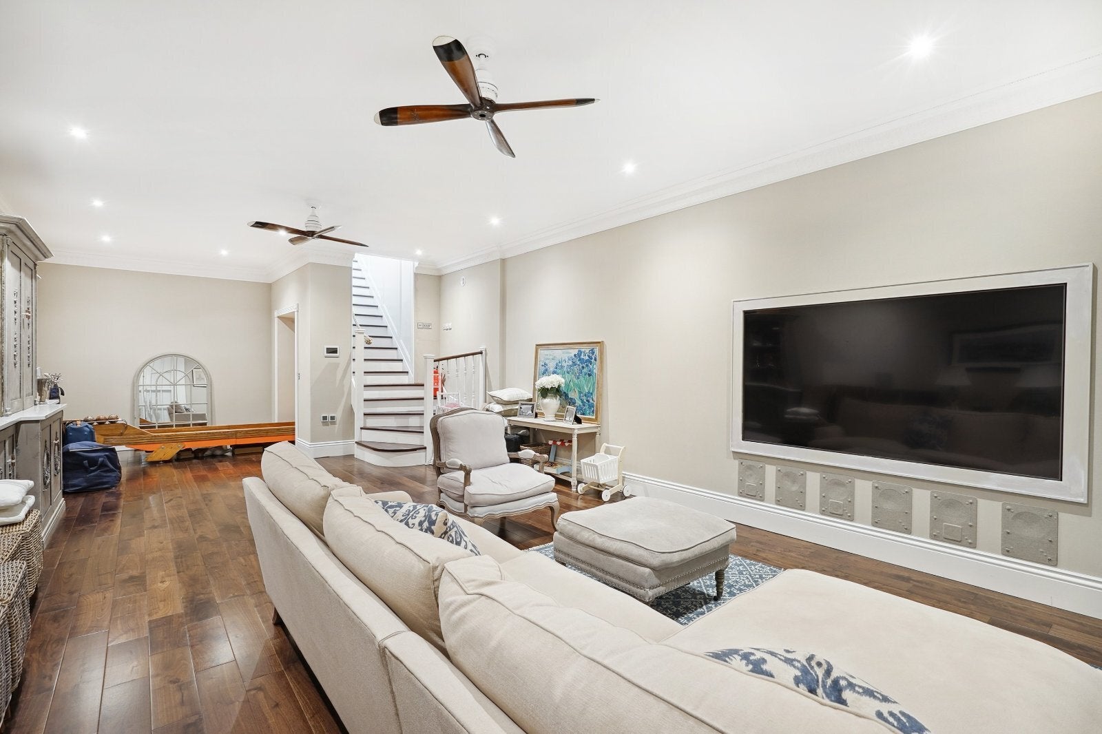 House Thurloe Square in Greater London