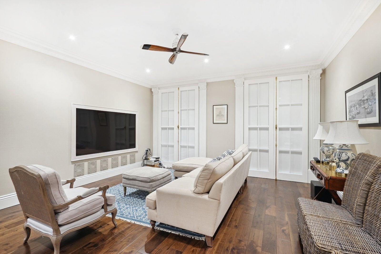 House Thurloe Square in Greater London