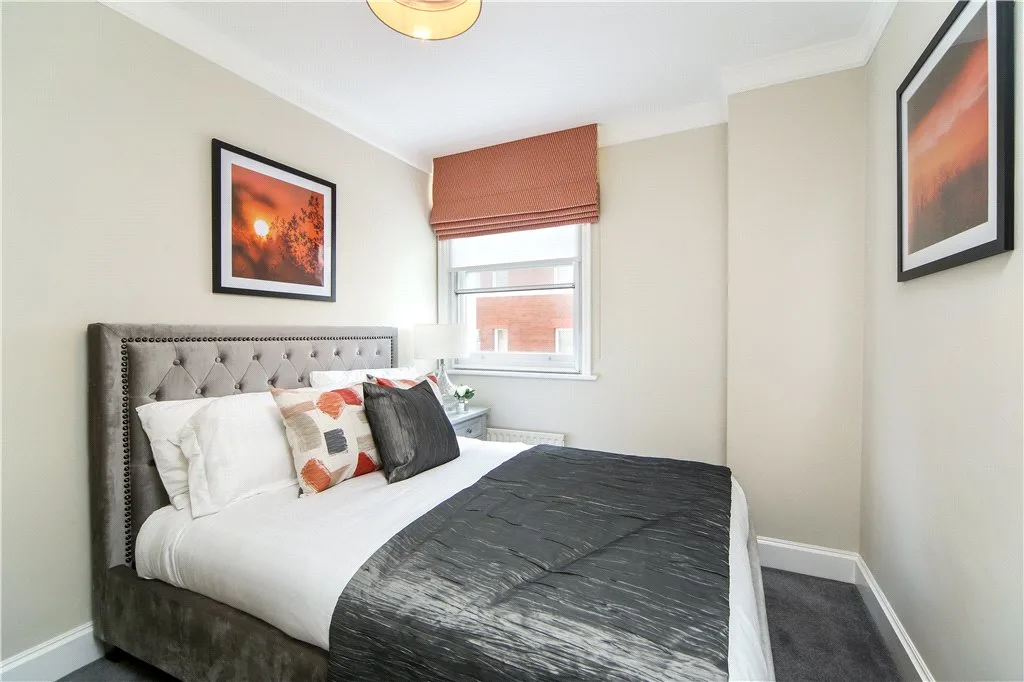 Flat Sloane Street in Greater London