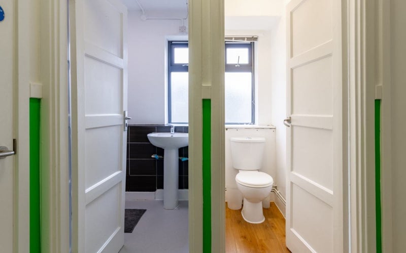 Room Marker Way in Greater London