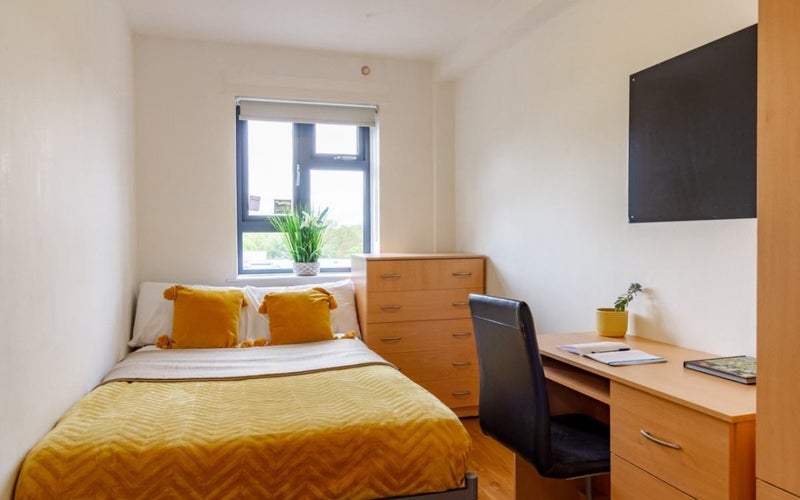 Room Marker Way in Greater London