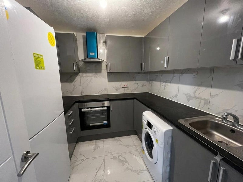 Room Cheyne Path in Greater London