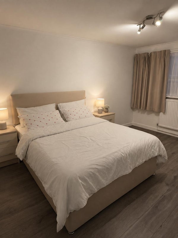 Room Cheyne Path in Greater London