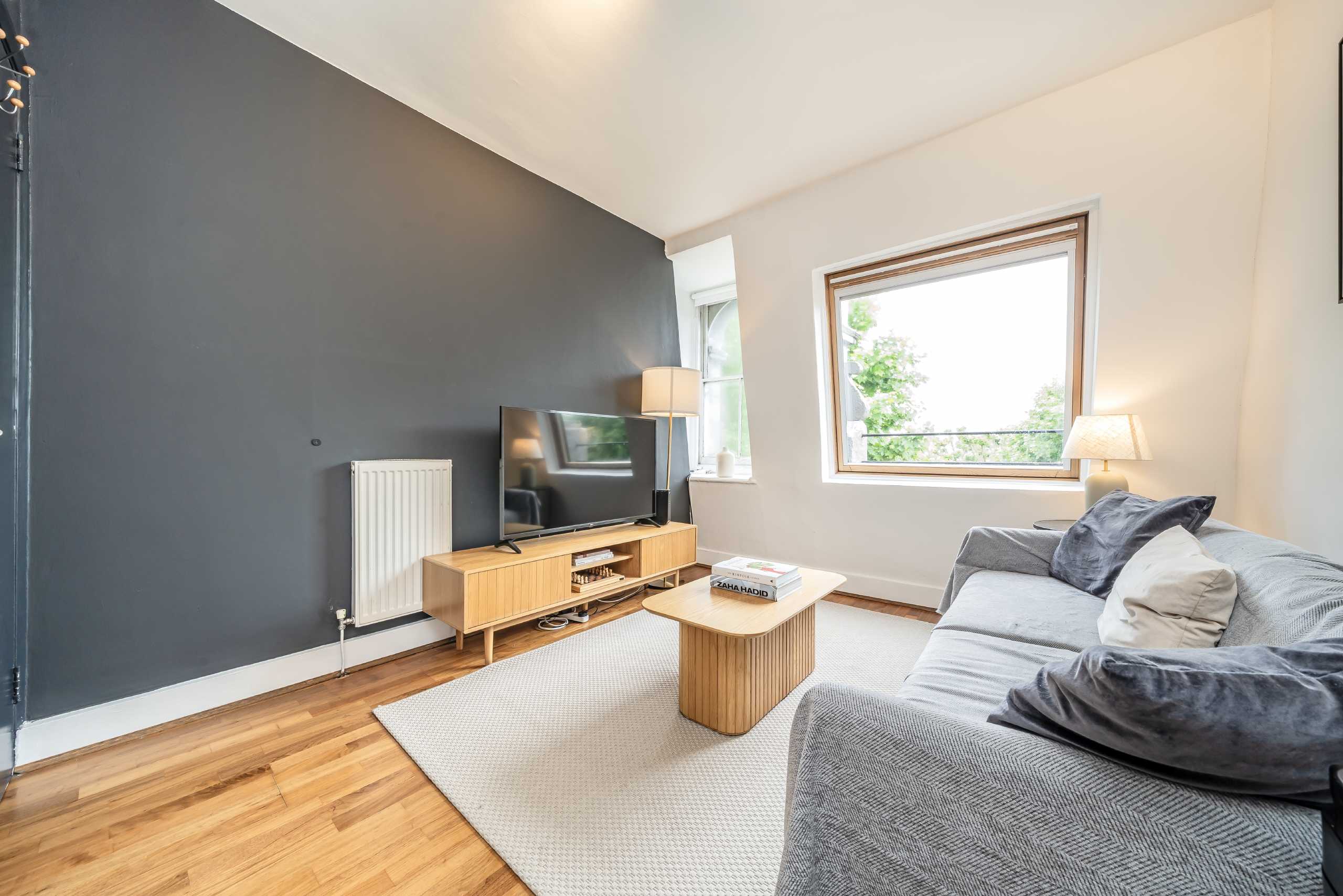 Flat Ladbroke Grove in Greater London