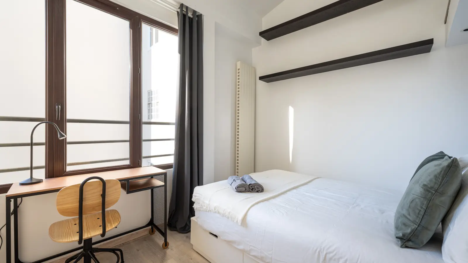 Chambre Place de la Réunion à Paris