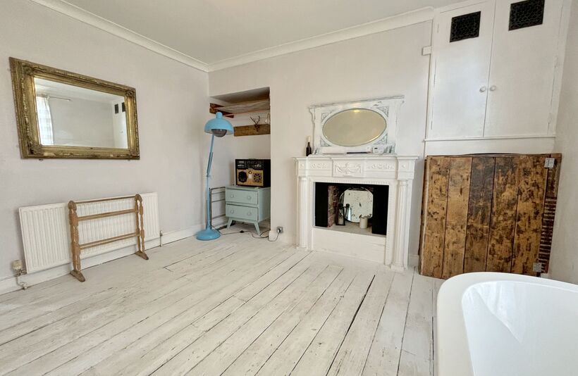 Flat Albert Street in Scarborough