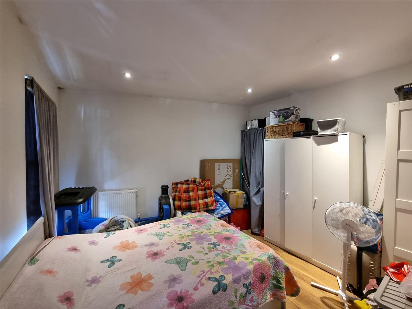 Flat Norfolk Road in Greater London