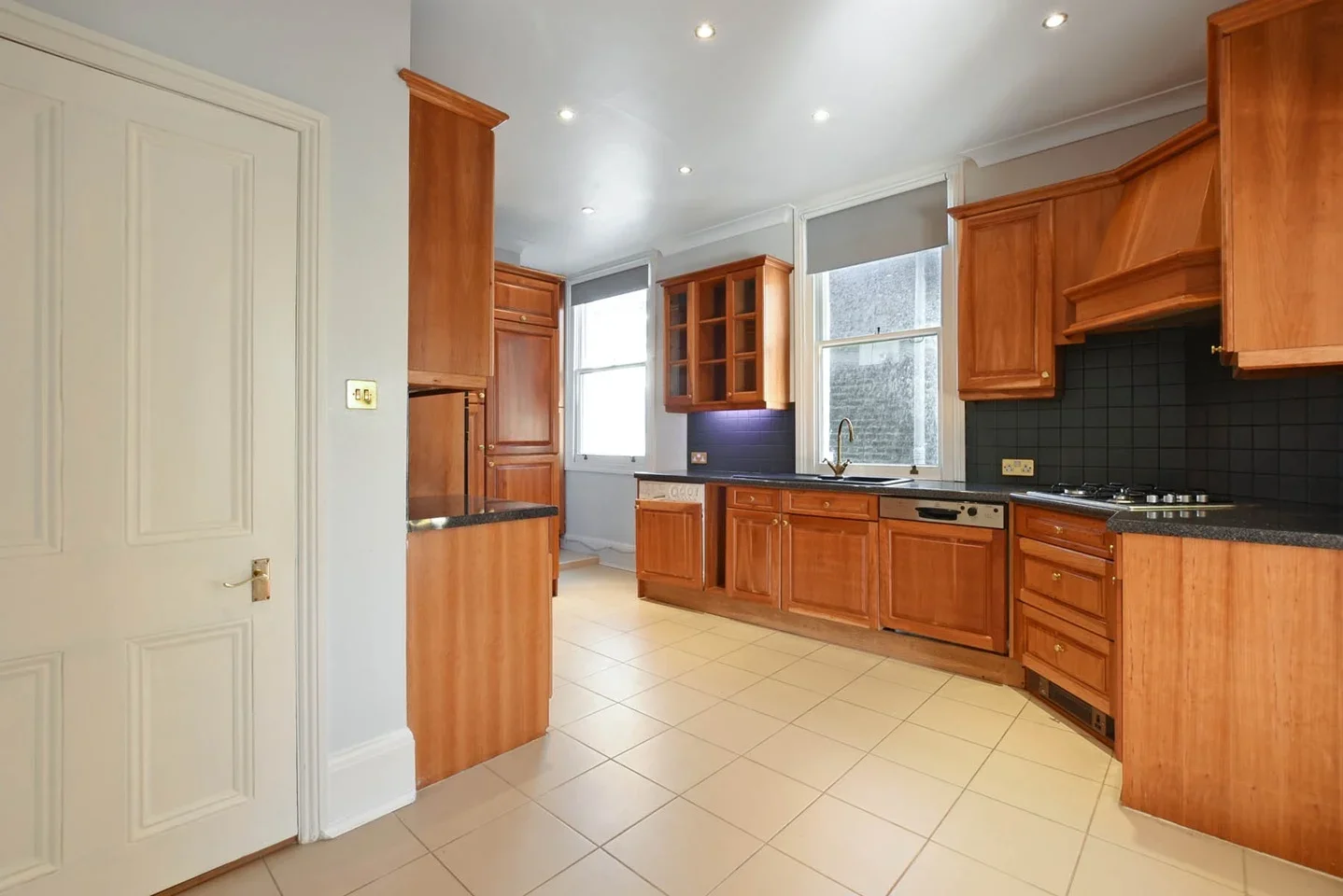 Flat Dorman Way in Greater London