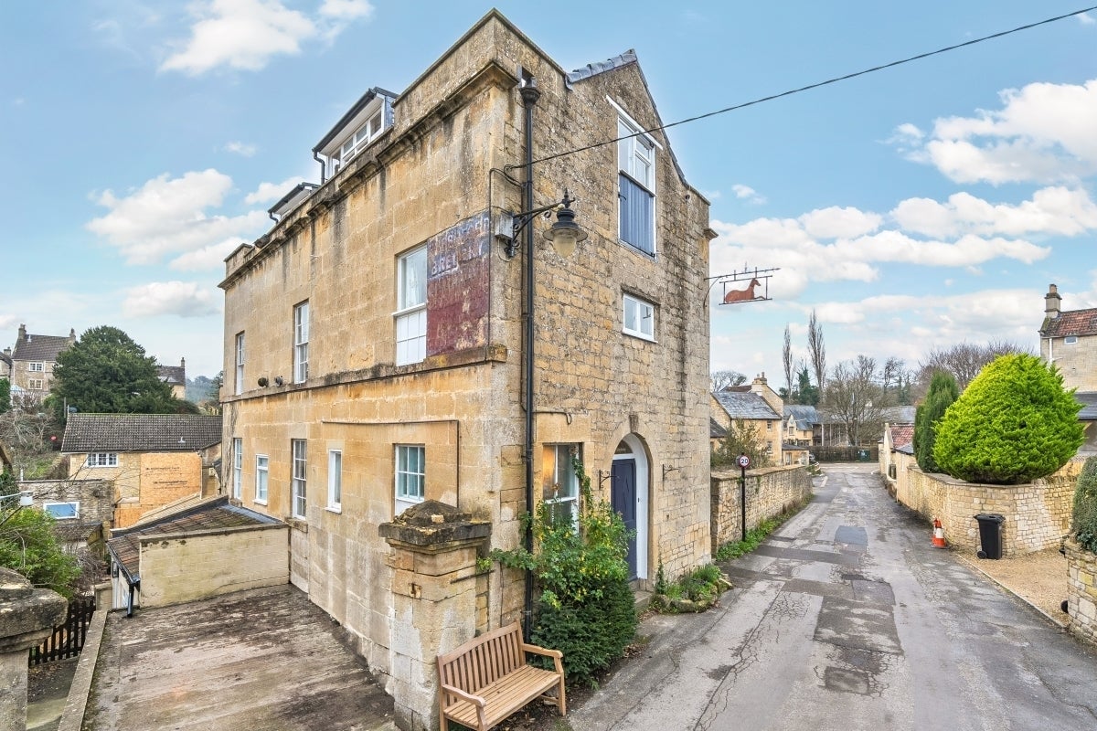 Flat Westview Orchard in Freshford