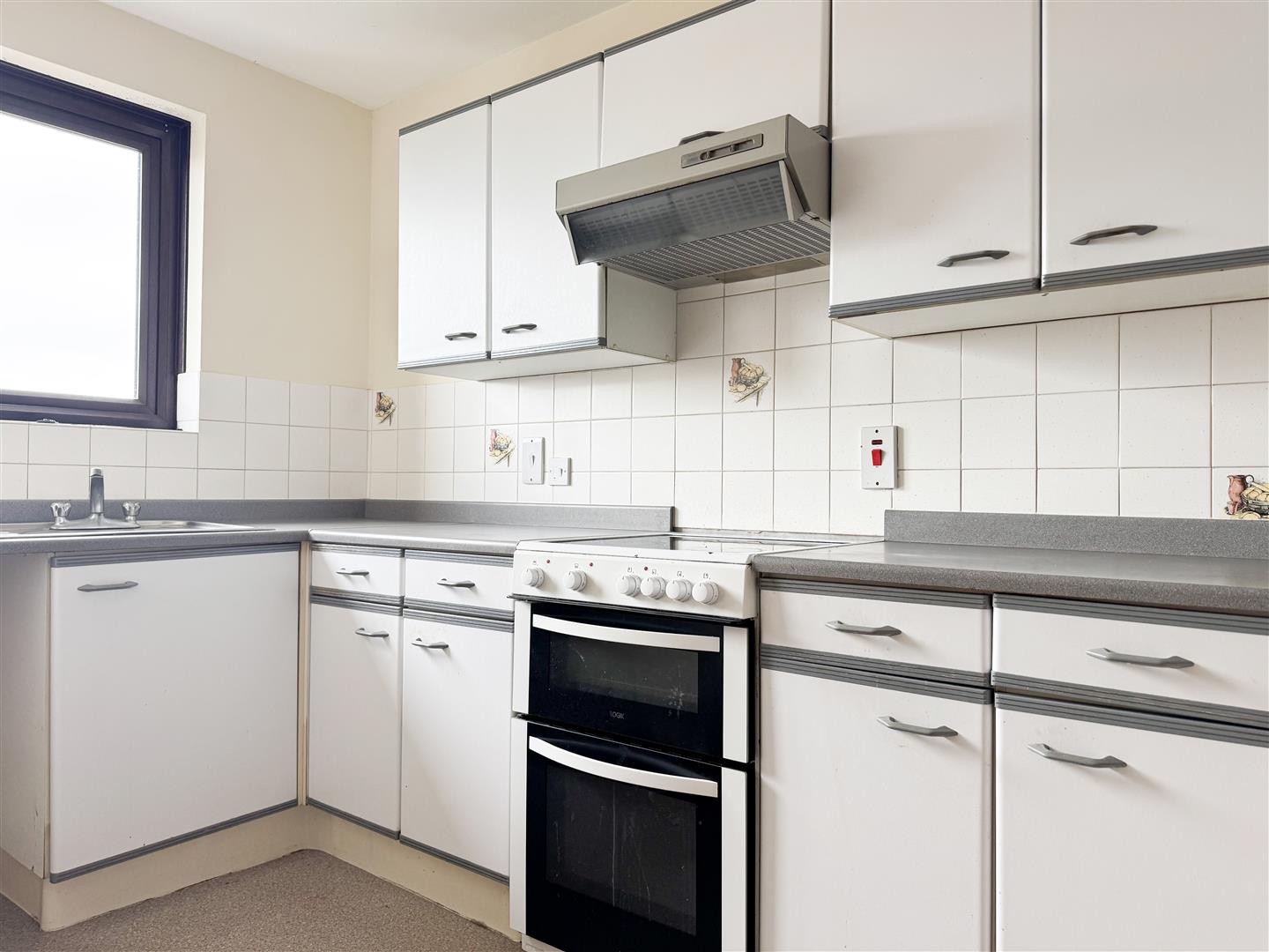 Flat Ninfield Road in Rother