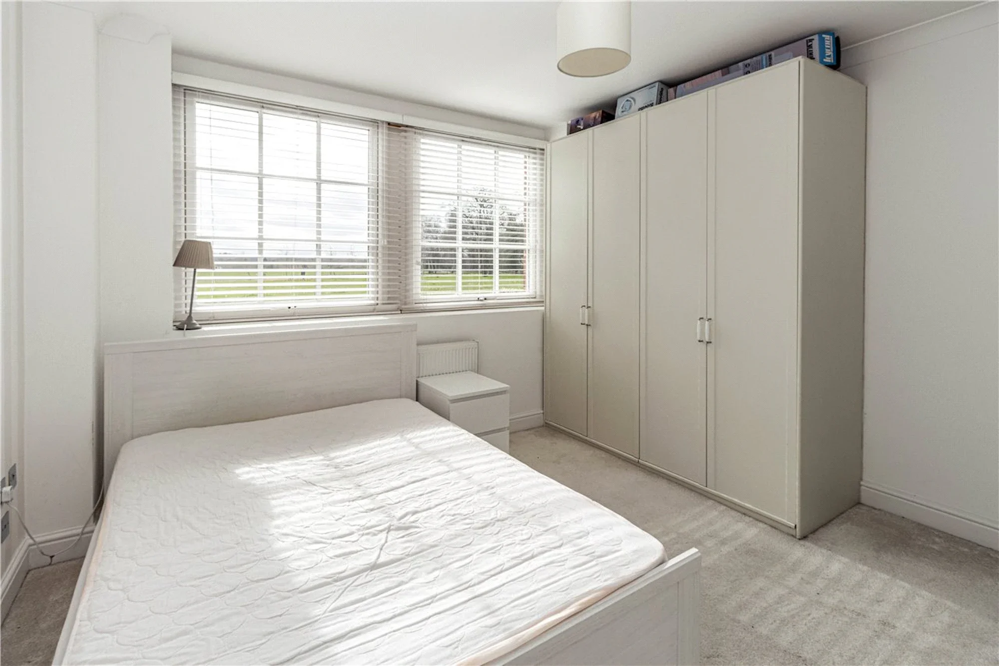 Flat Beningfield Drive in St Albans