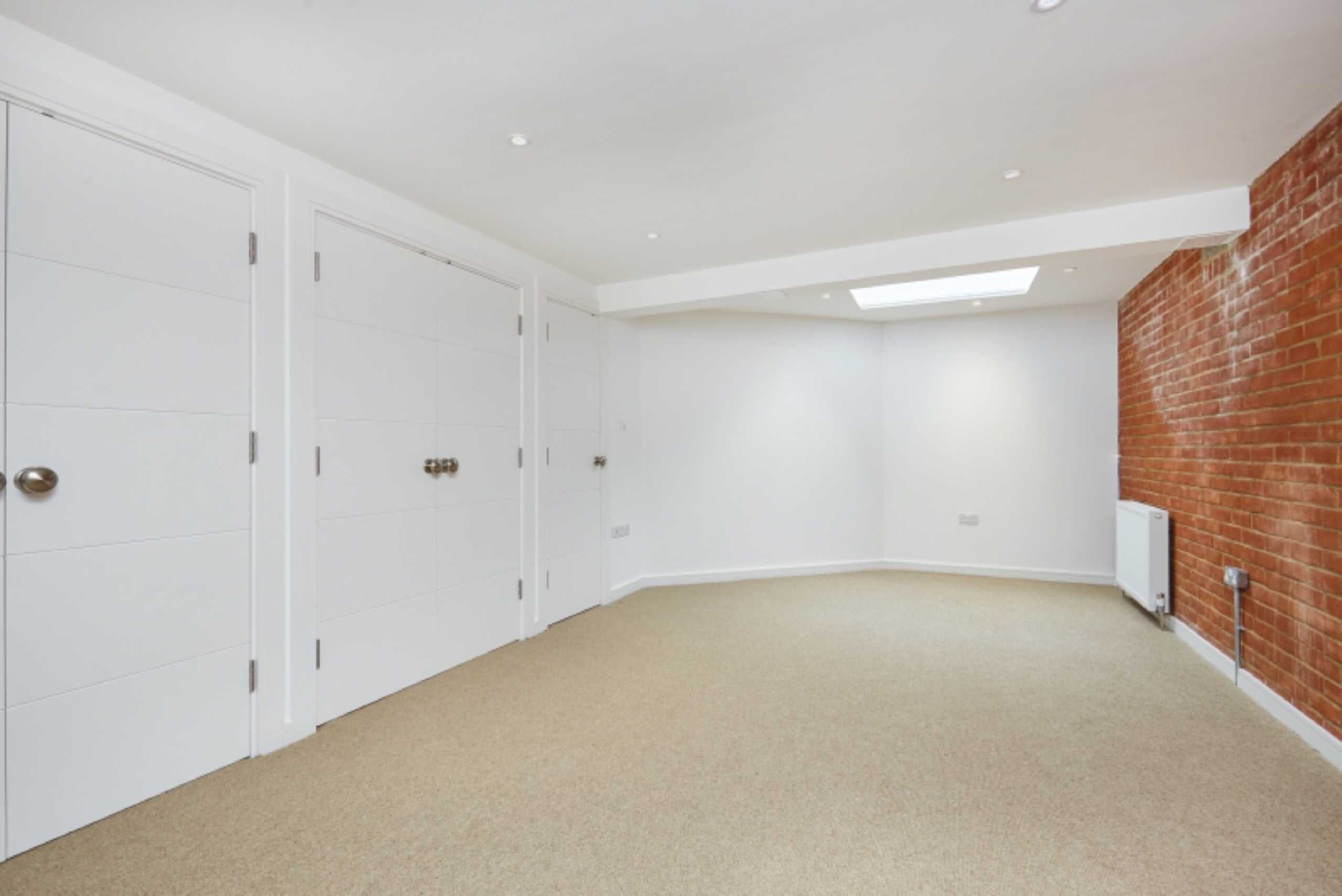House Elm Grove in Greater London