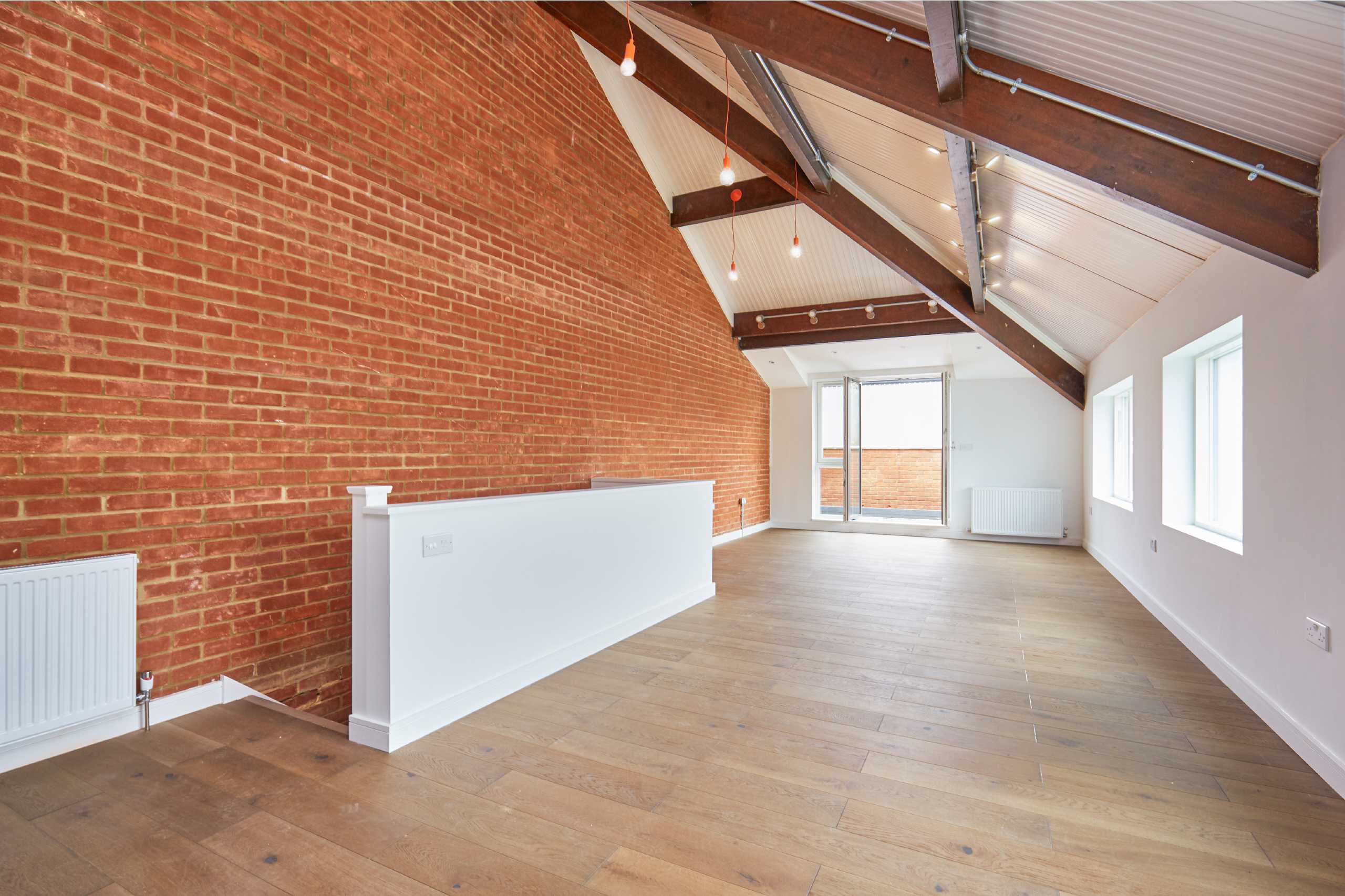 Flat Elm Grove in Greater London